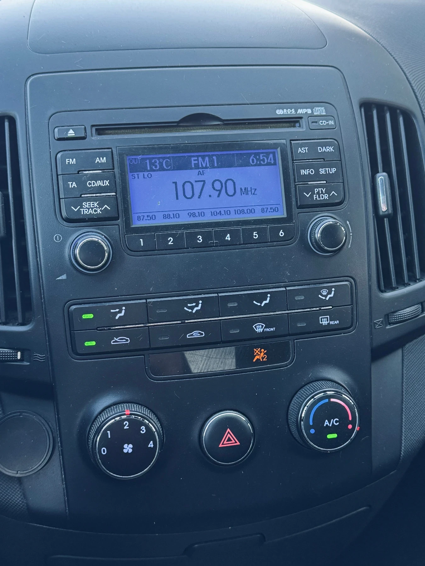 Hyundai I30 1.4i / ��� | Mobile.bg � ����������� 8