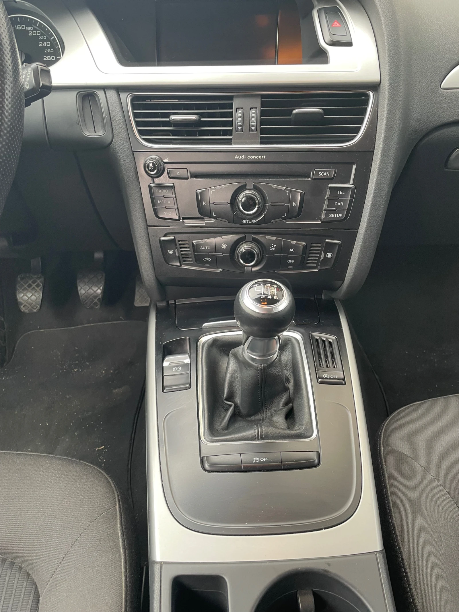 Audi A4 TFSI, снимка 7 - Автомобили и джипове - 53787932