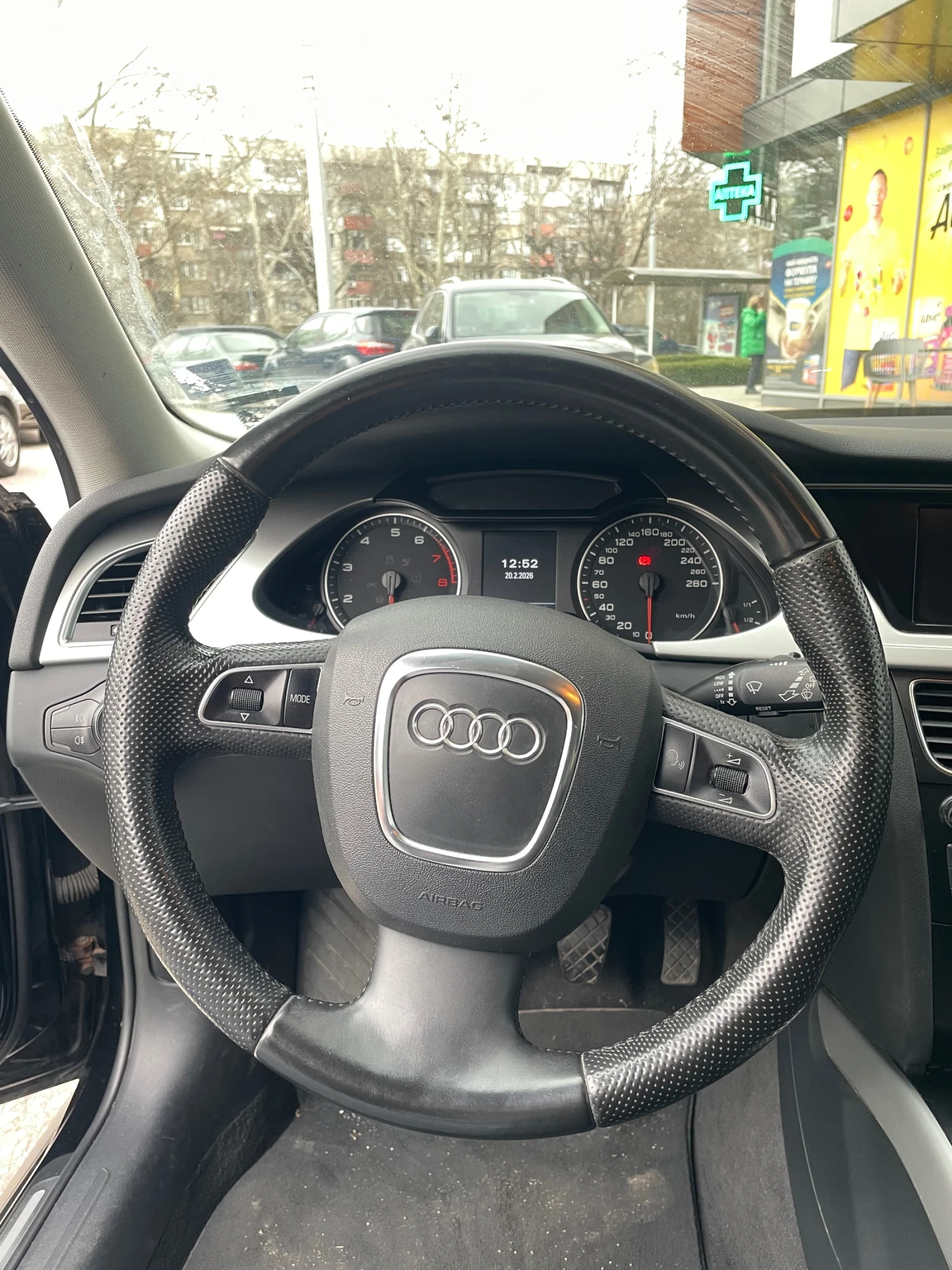 Audi A4 TFSI, снимка 10 - Автомобили и джипове - 53787932
