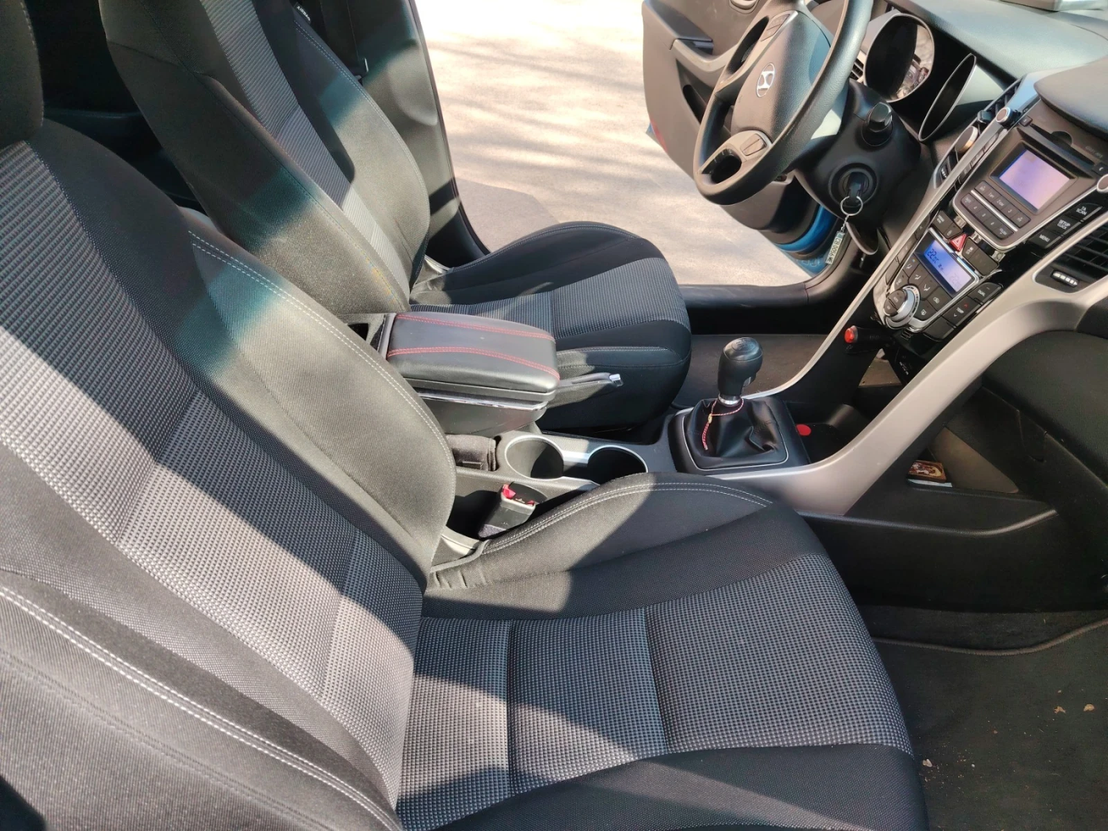 Hyundai I30 Хечбек , снимка 6 - Автомобили и джипове - 53956022