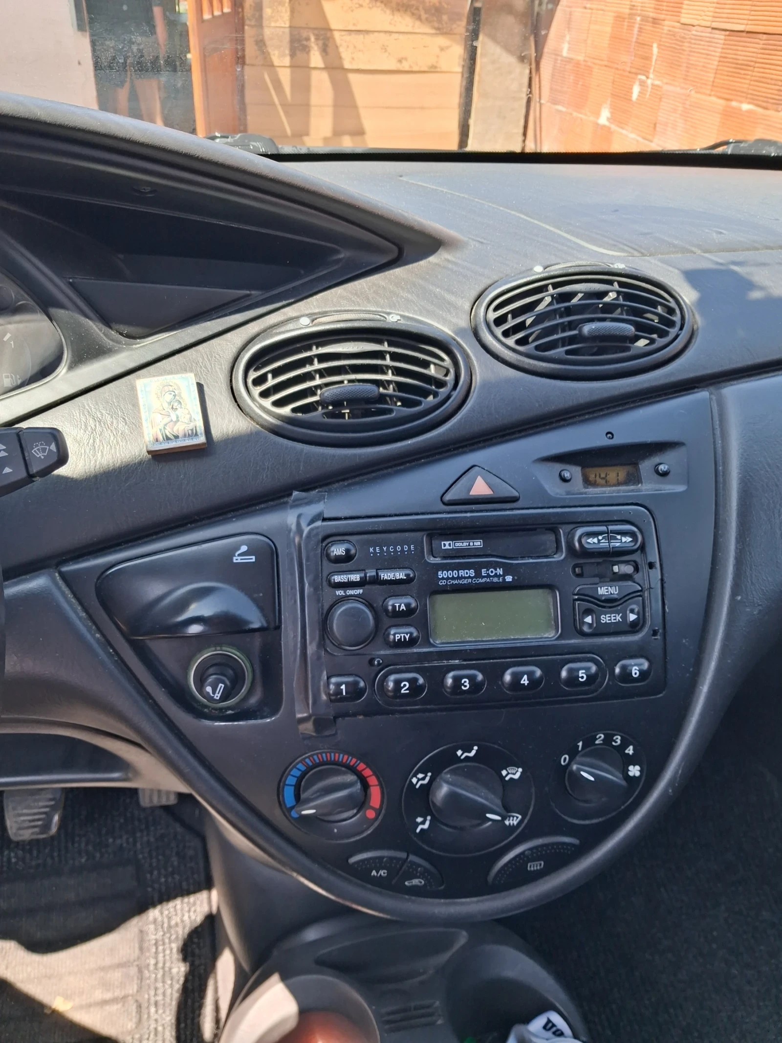 Ford Focus 1.8tddi, снимка 6 - Автомобили и джипове - 54172503