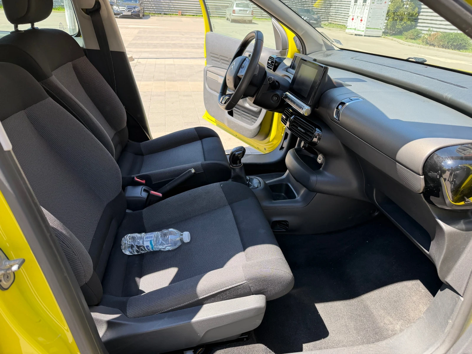 Citroen C4 Cactus, снимка 17 - Автомобили и джипове - 54303011