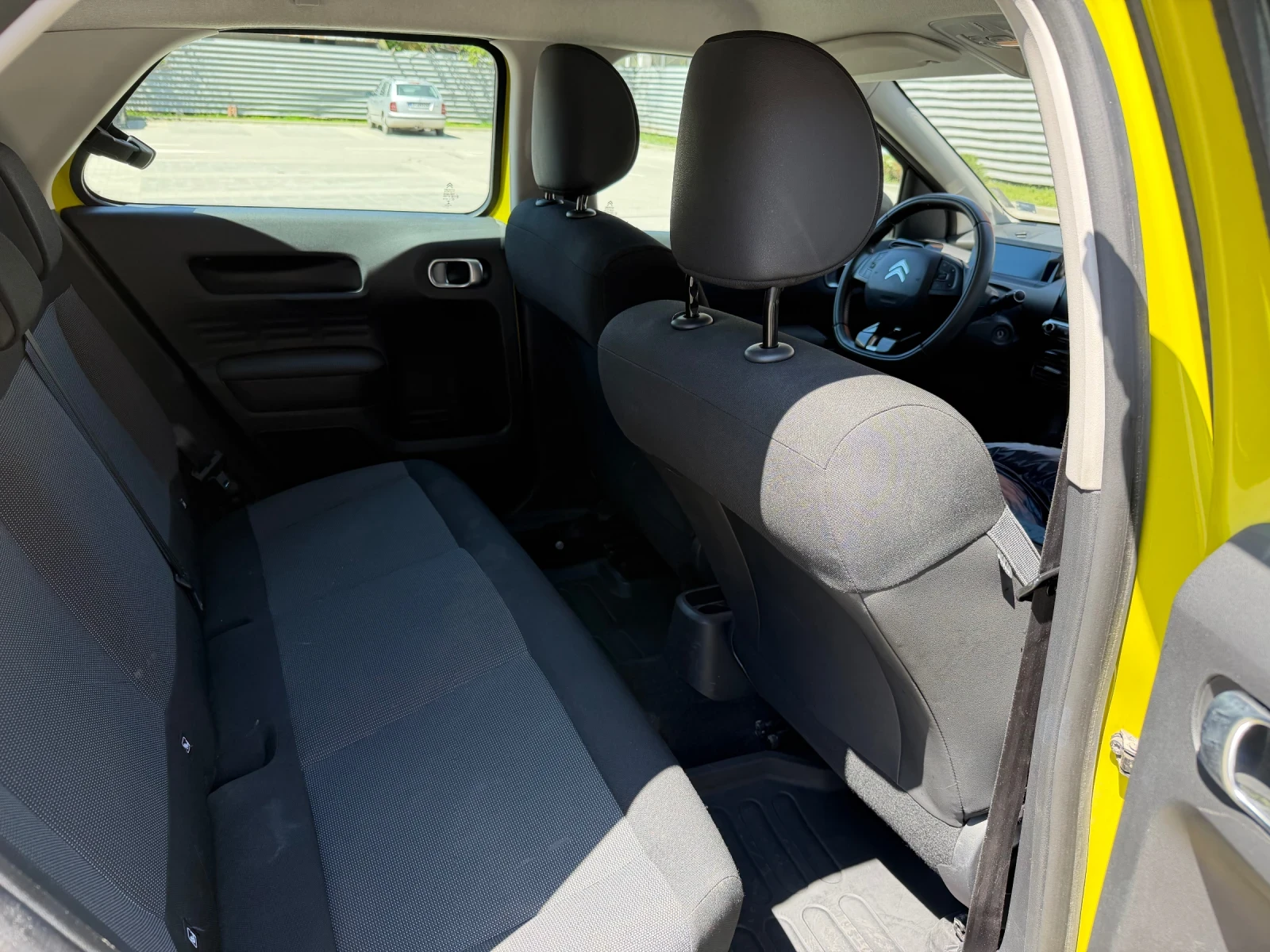 Citroen C4 Cactus, снимка 9 - Автомобили и джипове - 54303011