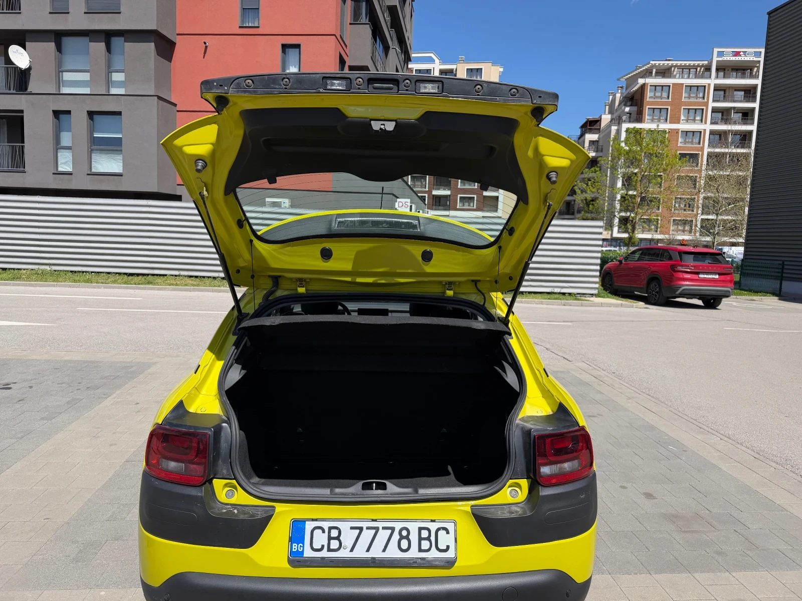 Citroen C4 Cactus, снимка 5 - Автомобили и джипове - 54303011