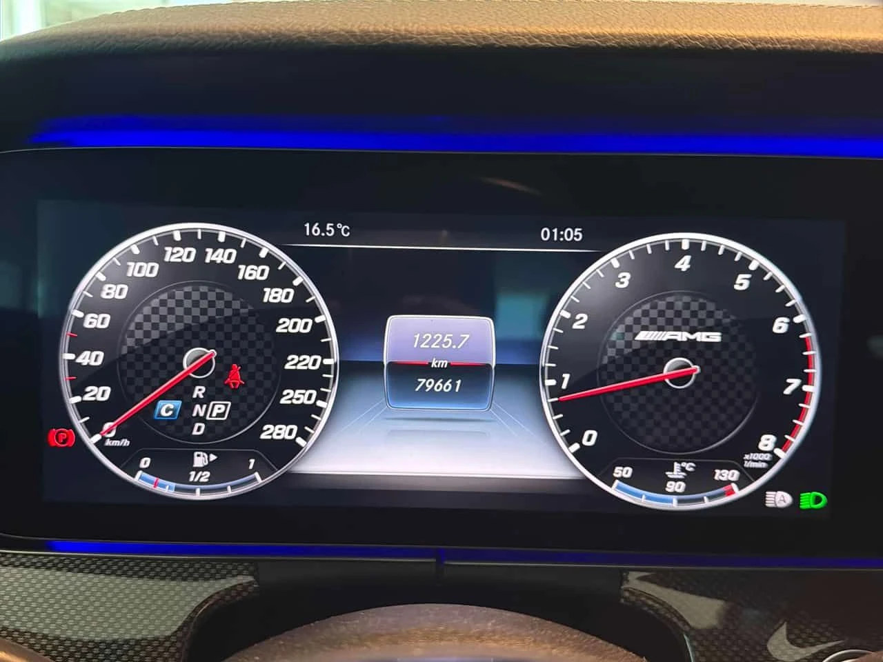 Mercedes-Benz E 43 AMG  * CARFAX * ОПЦИЯ ЗА ФИНАНСИРАНЕ, снимка 8 - Автомобили и джипове - 55017212