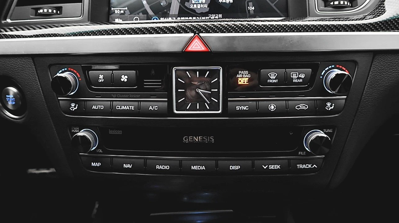 Genesis G80 3.3T* HUD* 360* KEYLESS* ПОДГРЕВ ВОЛАН* КРАЙНА ЦЕН, снимка 17 - Автомобили и джипове - 55318963