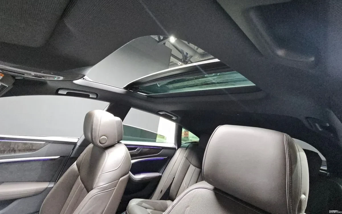 Audi A7 55TFSI / ВСИЧКИ ЕКСТРИ / УНИКАТ , снимка 12 - Автомобили и джипове - 55383125