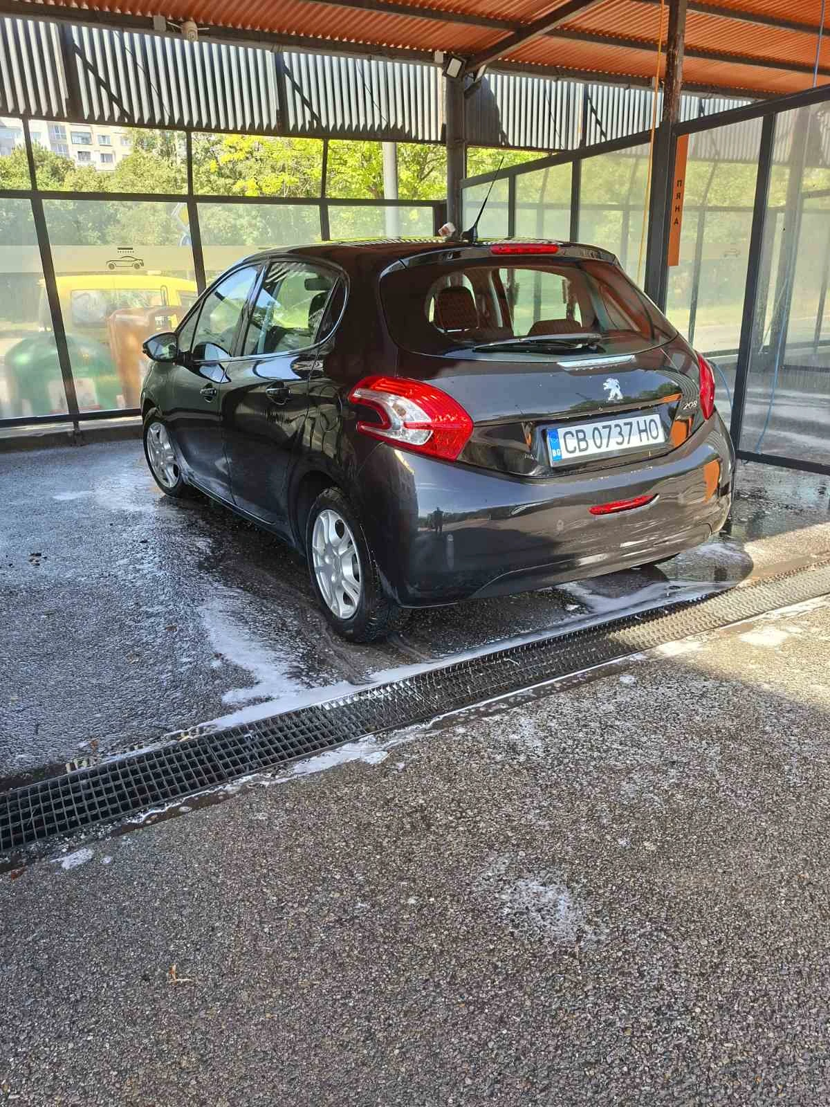 Peugeot 208 1, 4 HDI AUTOMAT , снимка 5 - Автомобили и джипове - 55724019
