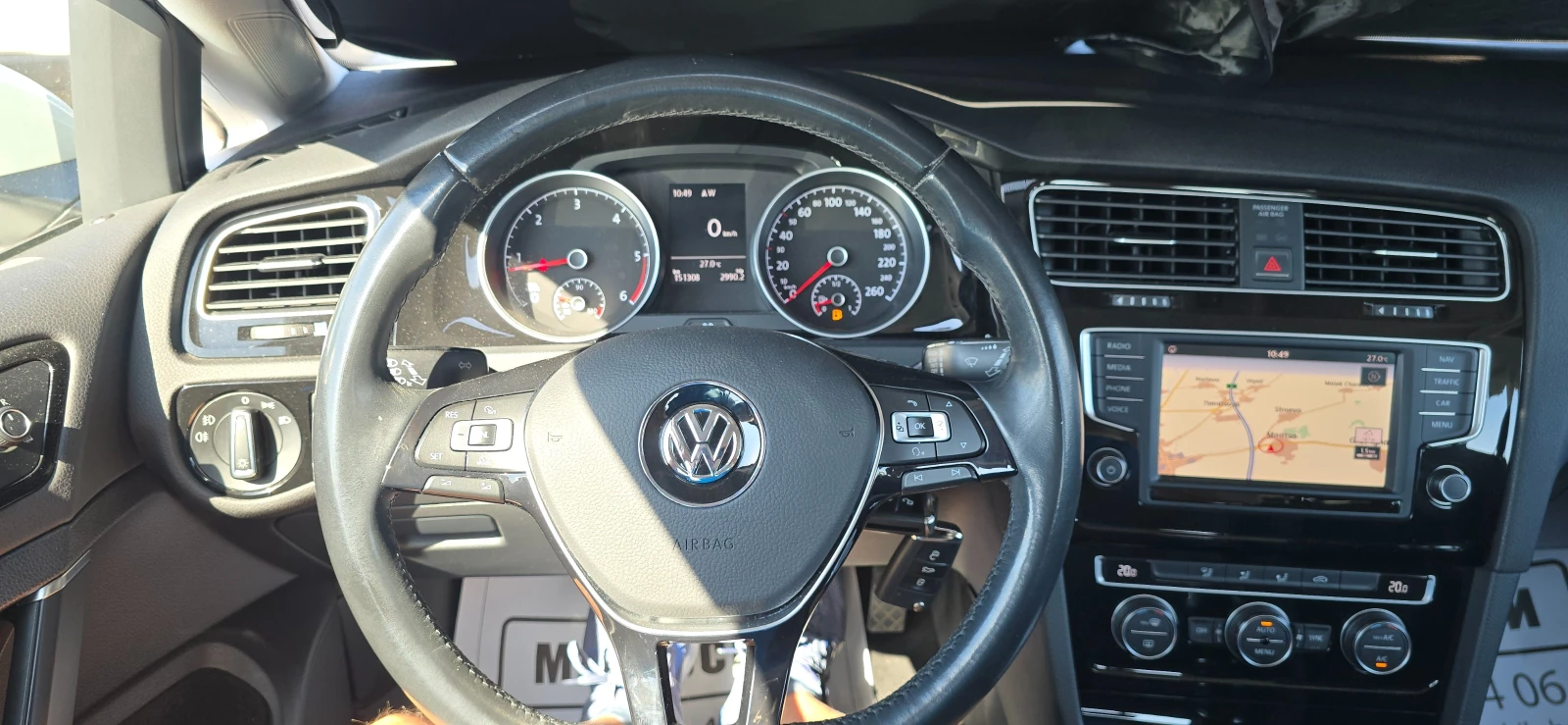 VW Golf 1.6 TDI HIGHLINE LED ФАРОВЕ И СТОПОВЕ, снимка 9 - Автомобили и джипове - 55950073