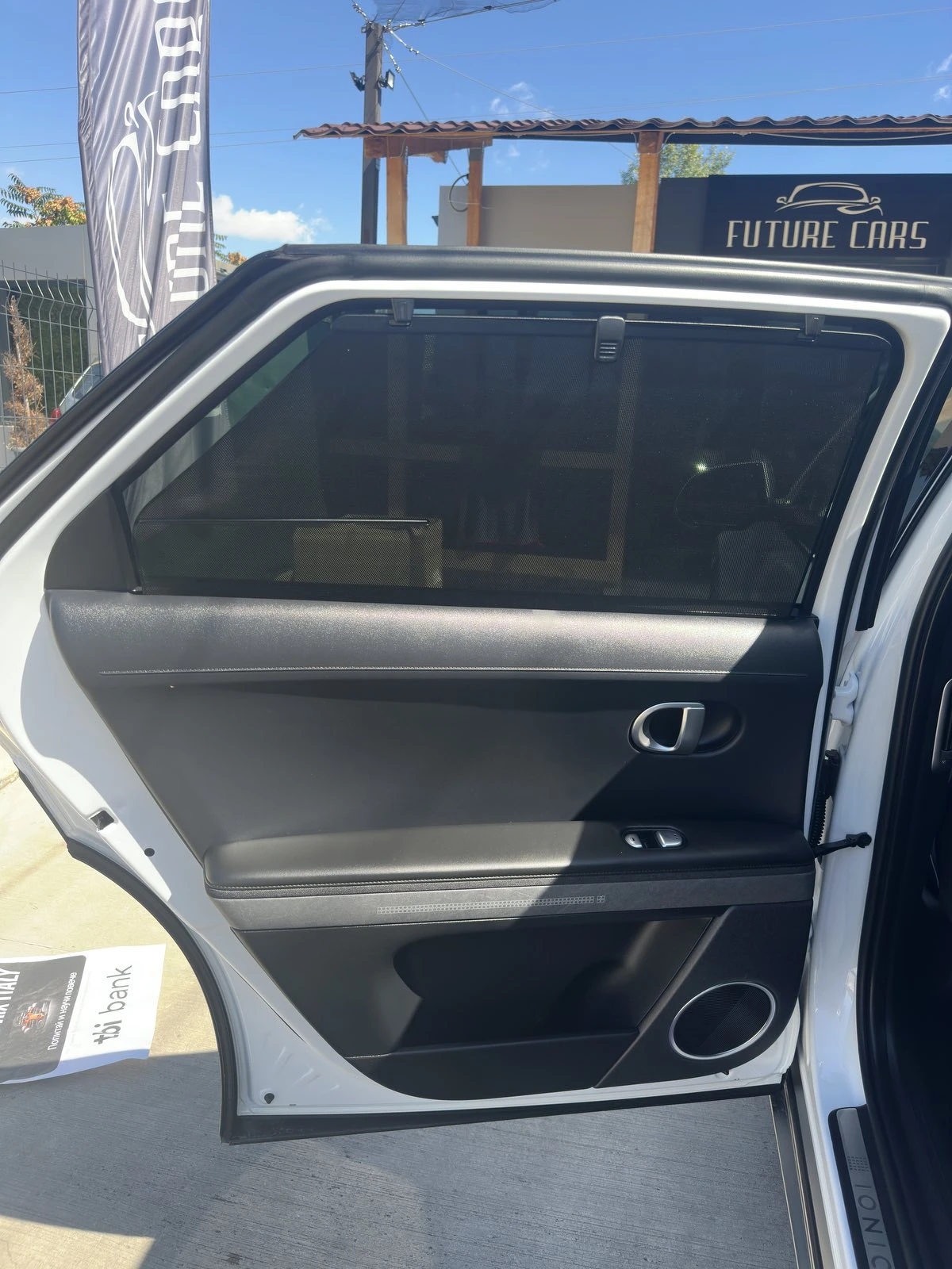 Hyundai Ioniq 5 72.6KWh/AWD/306HP/360CAM/PANO/HEADUP/ГАРАНЦИИОНЕН, снимка 16 - Автомобили и джипове - 56070966