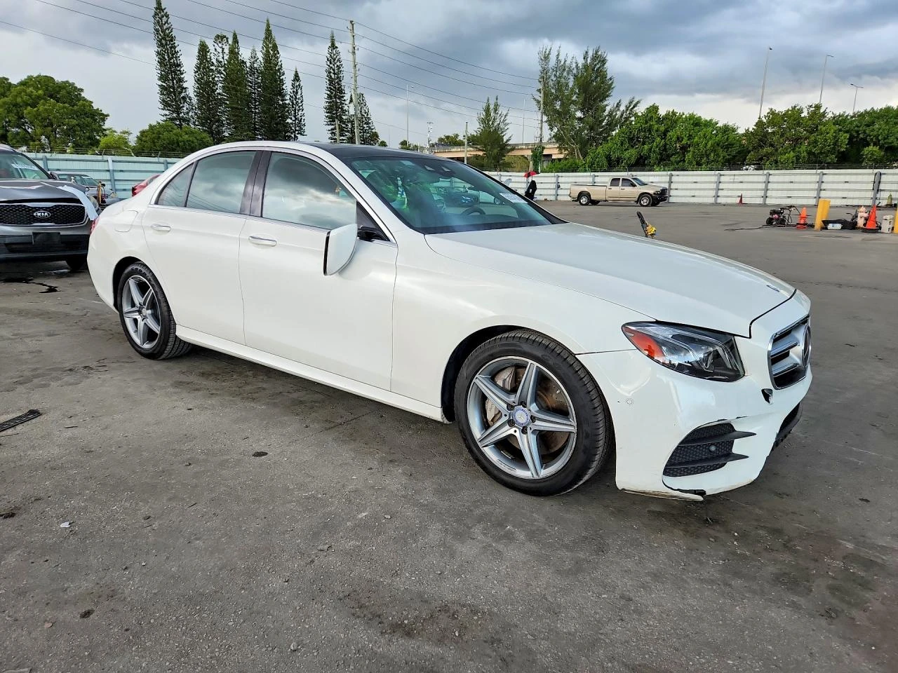 Mercedes-Benz E 300 AMG/BURMESTER/9GTRONIC/PANO/LED/�������/KEYLESS | Mobile.bg � ����������� 4