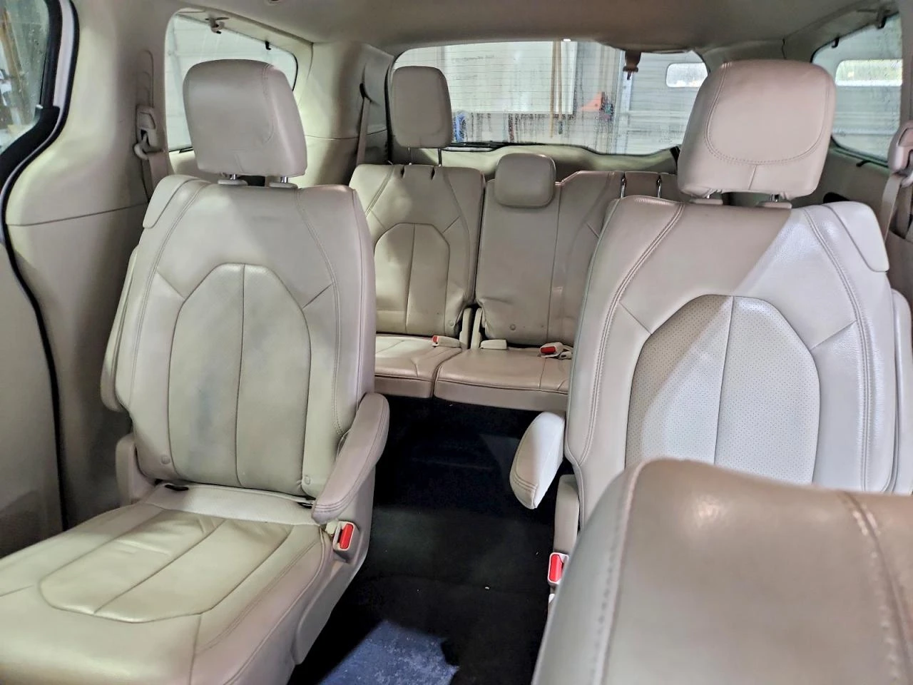 Chrysler Pacifica 3.6l Touring L, снимка 10 - Автомобили и джипове - 56217240
