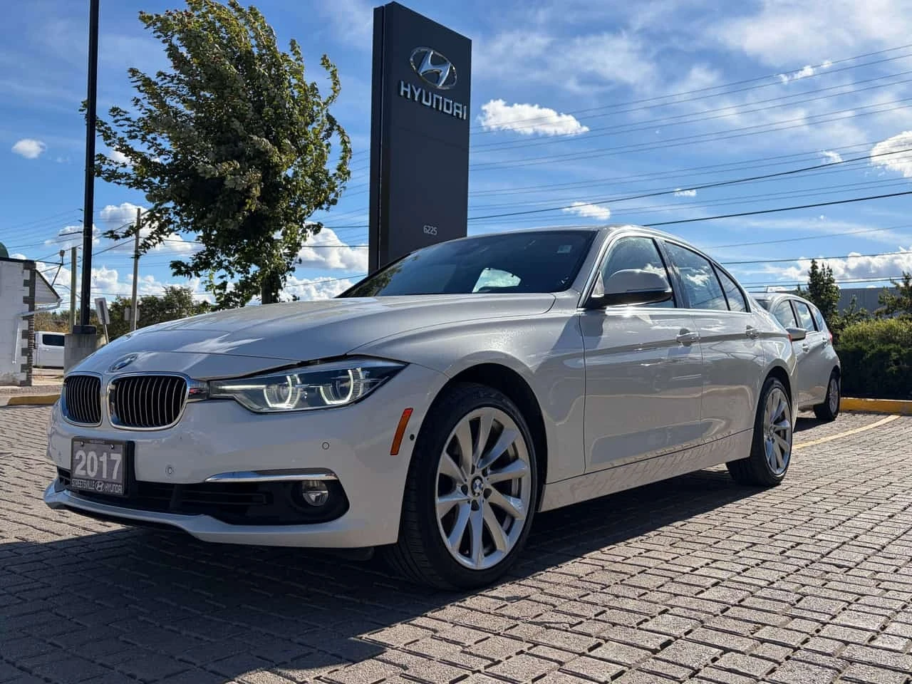 BMW 330 * 330i 4dr Sdn 330i xDrive AWD * CARFAX *  | Mobile.bg � ����������� 7