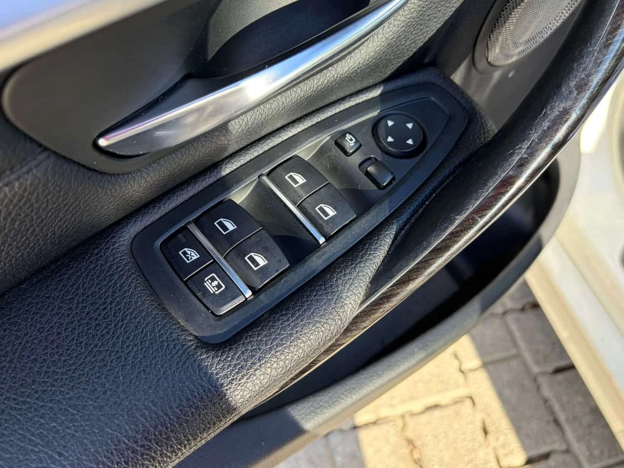 BMW 330 * 330i 4dr Sdn 330i xDrive AWD * CARFAX *  | Mobile.bg � ����������� 11