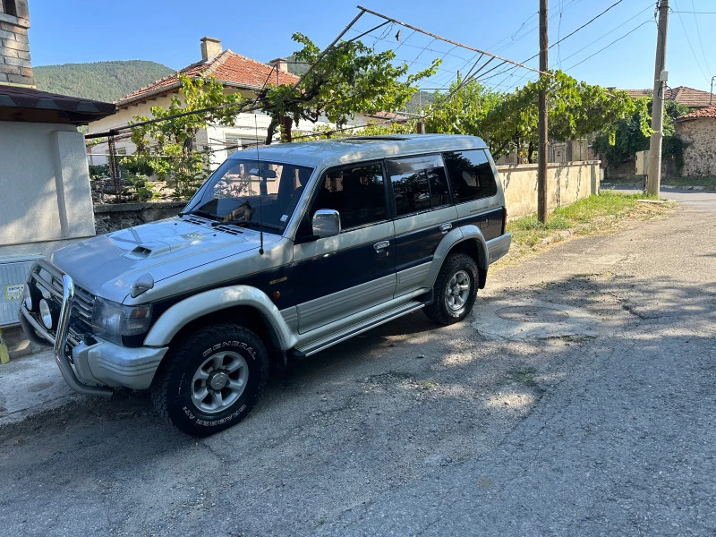 Mitsubishi Pajero, снимка 8 - Автомобили и джипове - 48101147