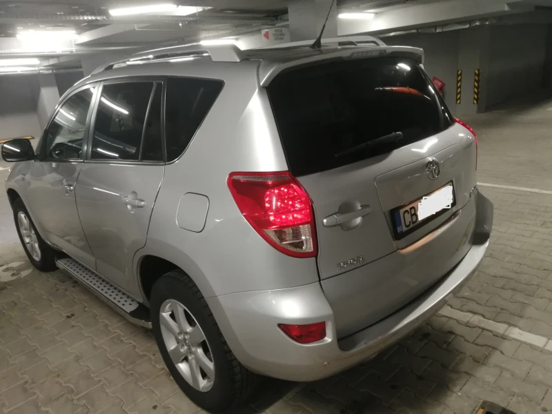 Toyota Rav4 D4D CROSSOVER, снимка 9 - Автомобили и джипове - 47877165