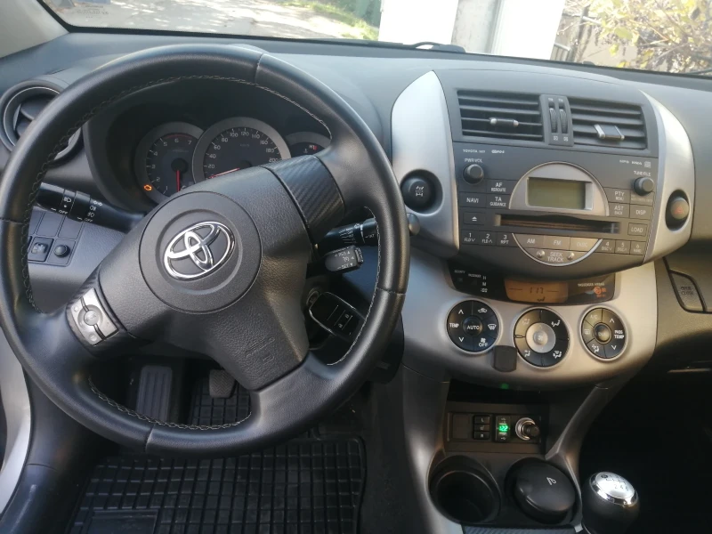 Toyota Rav4 D4D CROSSOVER, снимка 8 - Автомобили и джипове - 47877165