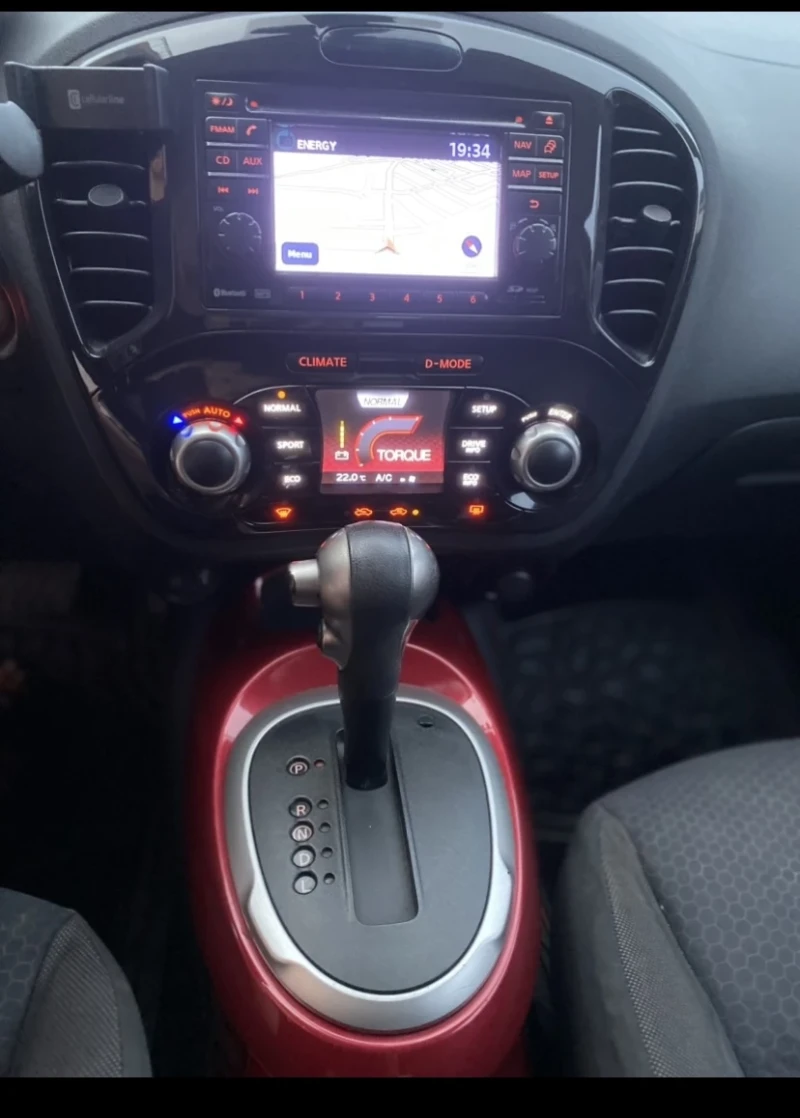 Nissan Juke, снимка 11 - Автомобили и джипове - 48523854