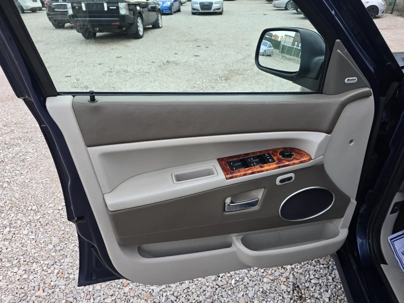 Jeep Grand cherokee 3.0CRD OVERLAND, снимка 12 - Автомобили и джипове - 53431729