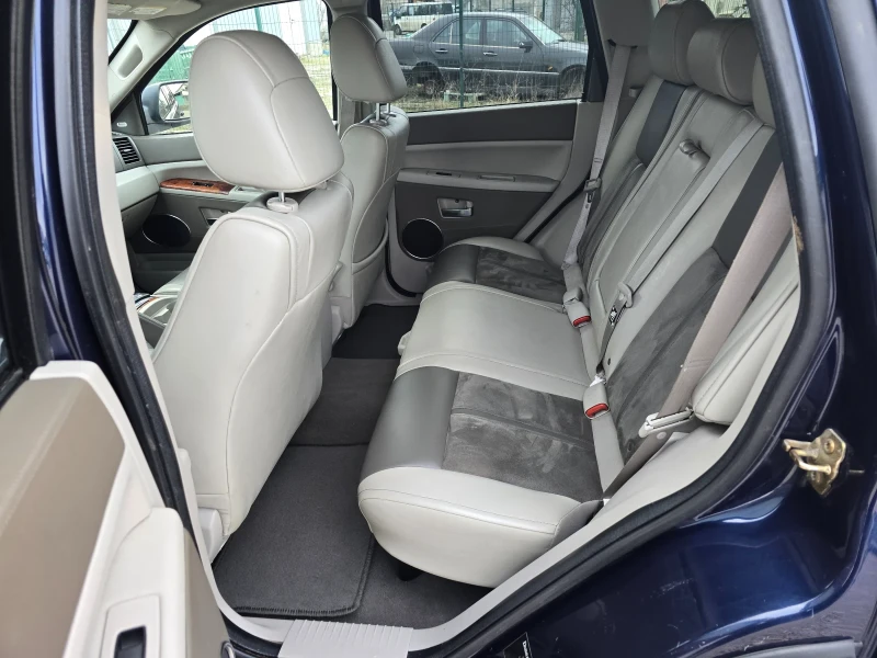 Jeep Grand cherokee 3.0CRD OVERLAND, снимка 17 - Автомобили и джипове - 53431729