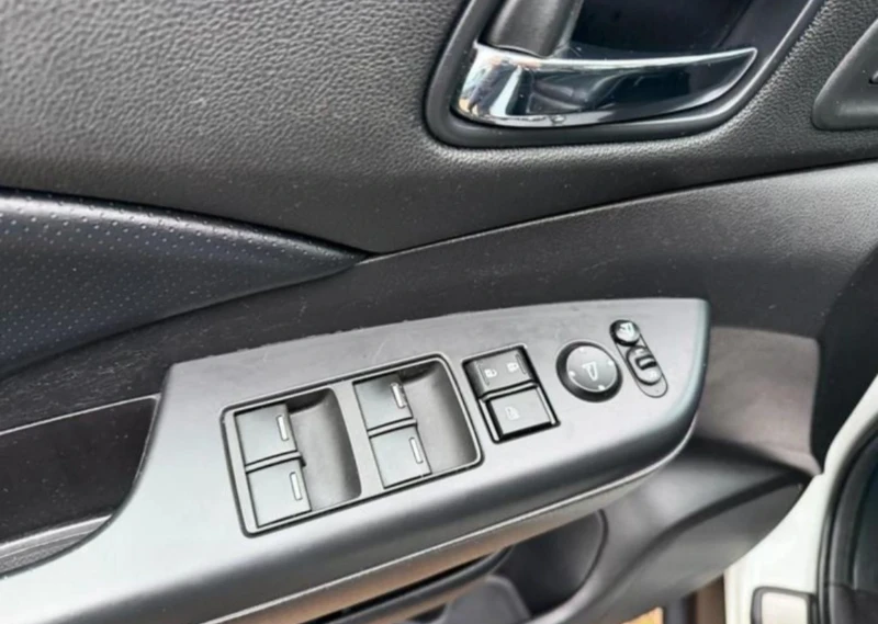 Honda Cr-v 2.0i 150ks Executive 4x4 , снимка 6 - Автомобили и джипове - 53433644