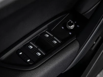 Audi Q5 * AвтоКредит * (ЦЕНА ДО БГ), снимка 14 - Автомобили и джипове - 54333254