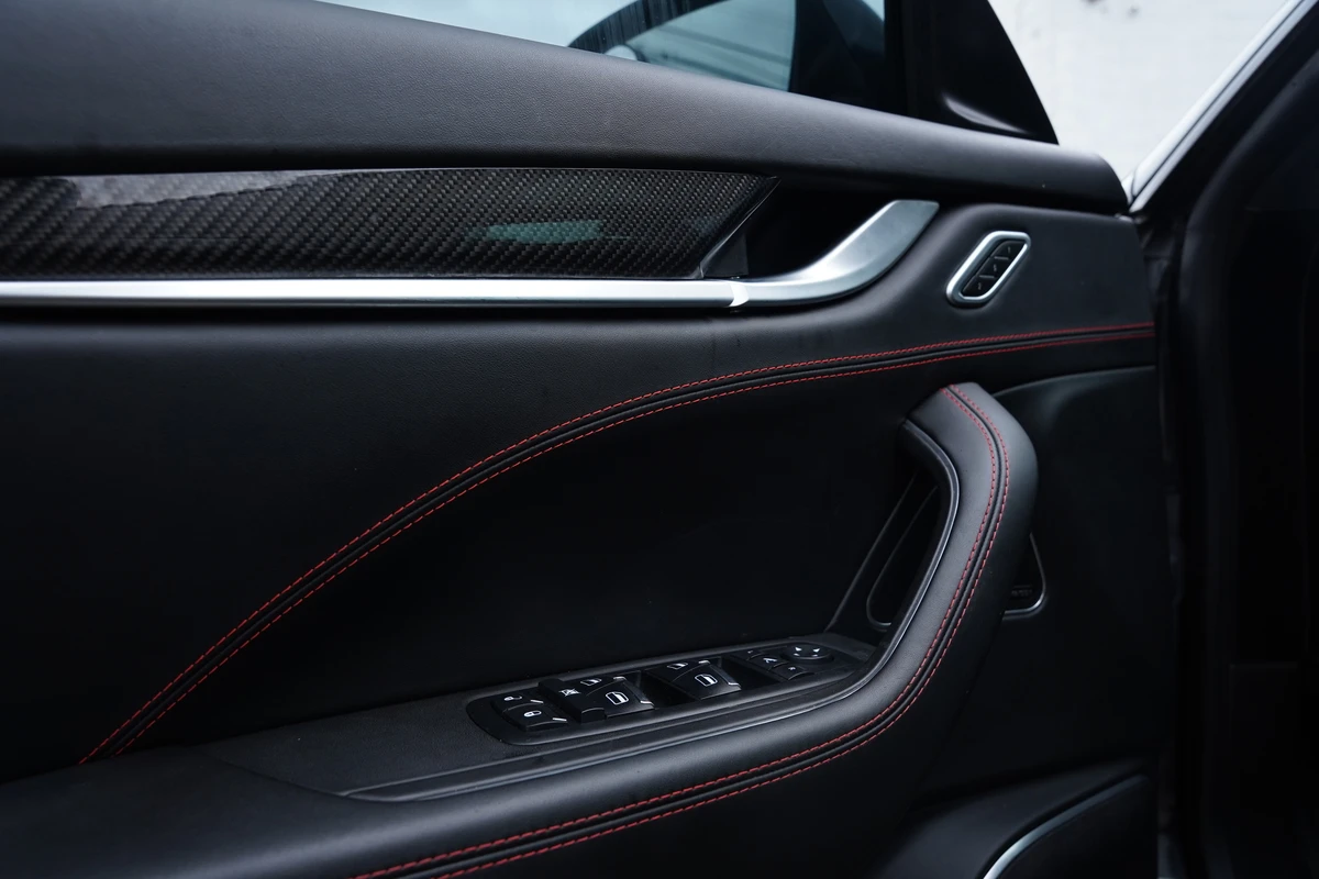 Maserati Levante GranLusso* Red Stitch* PanoRoof* H&K* ActiveBlindS | Mobile.bg   12