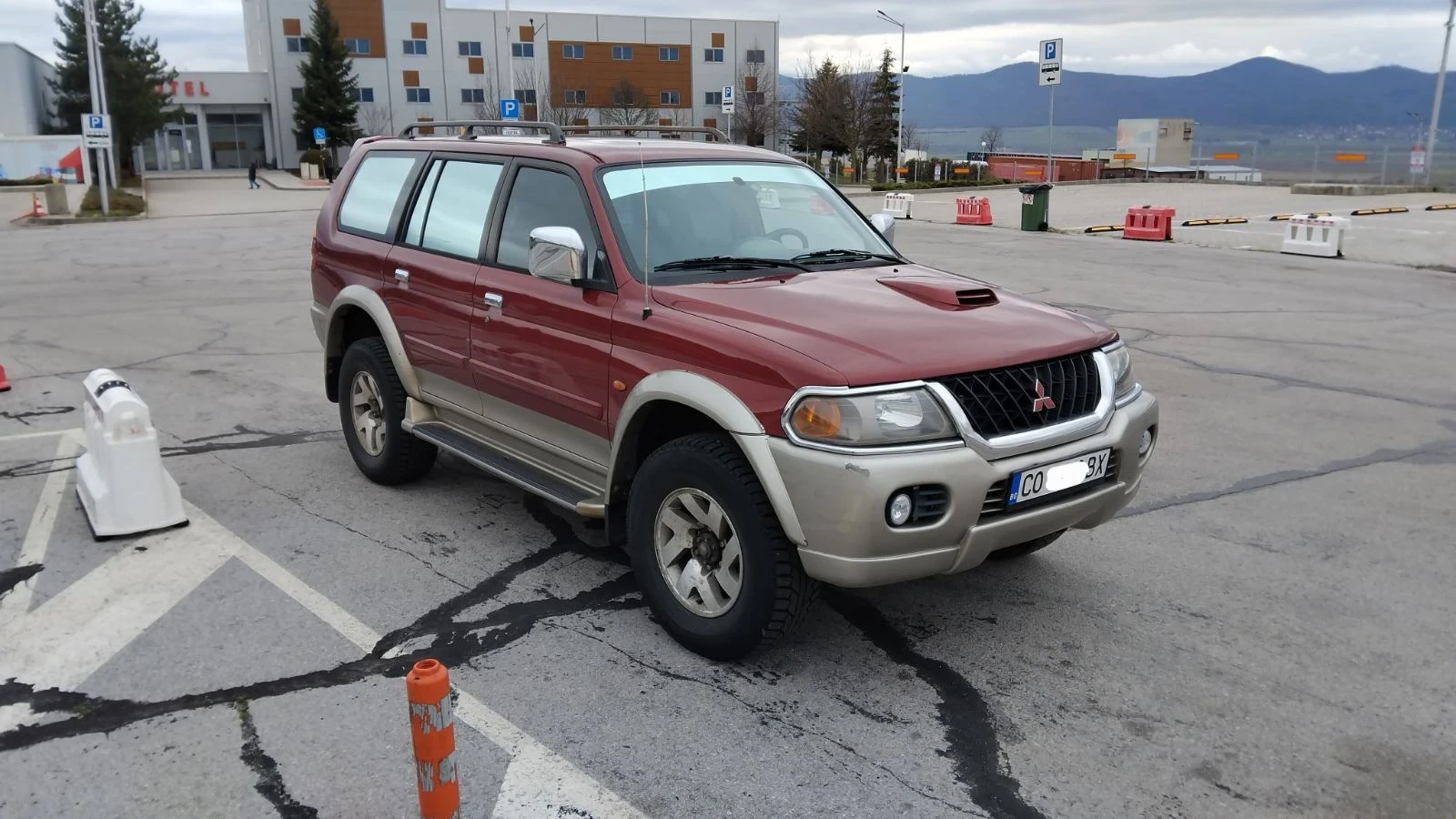 Mitsubishi Pajero sport 2.5тди 99к.с, снимка 3 - Автомобили и джипове - 53765019