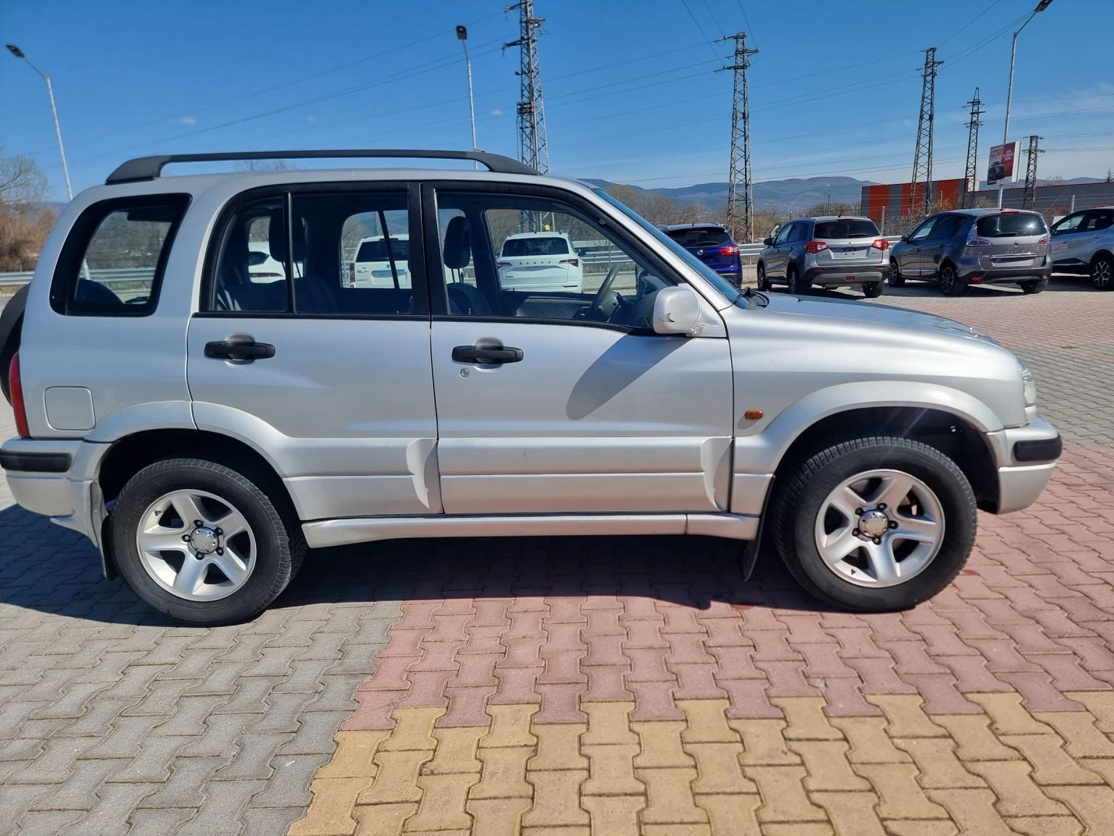 Suzuki Grand vitara 2.5, снимка 6 - Автомобили и джипове - 53813213