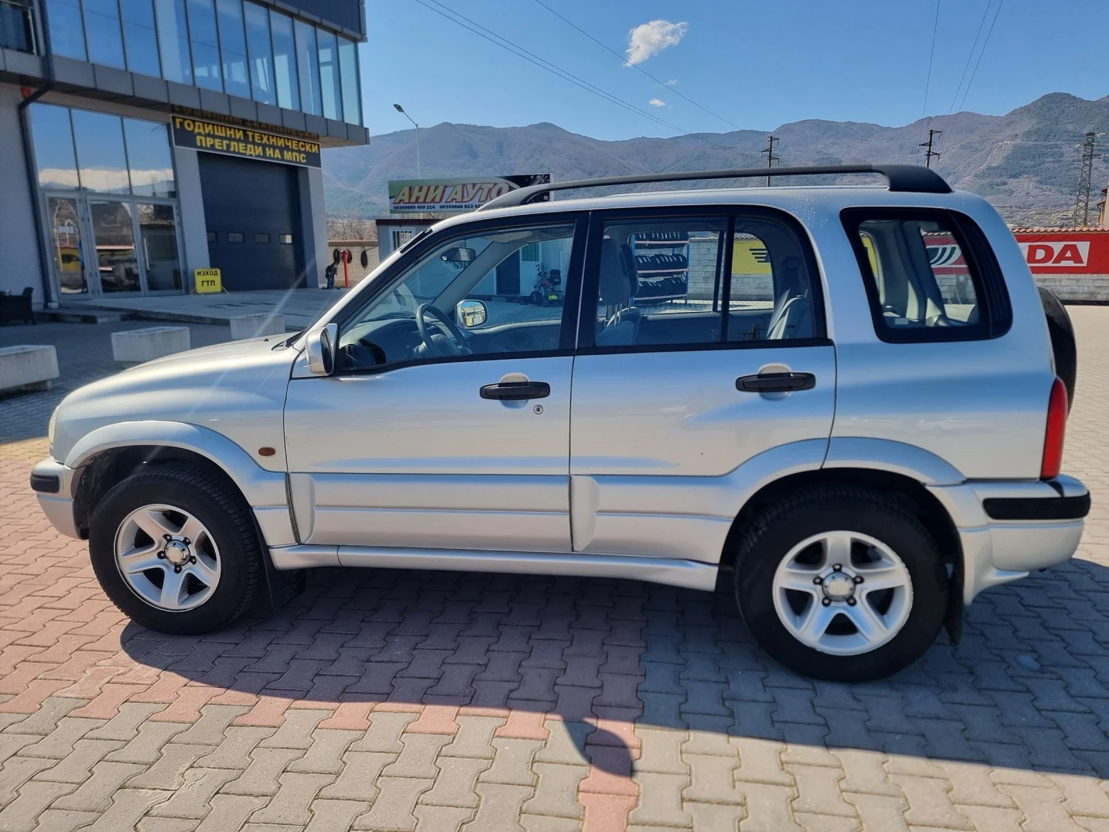 Suzuki Grand vitara 2.5, снимка 2 - Автомобили и джипове - 53813213