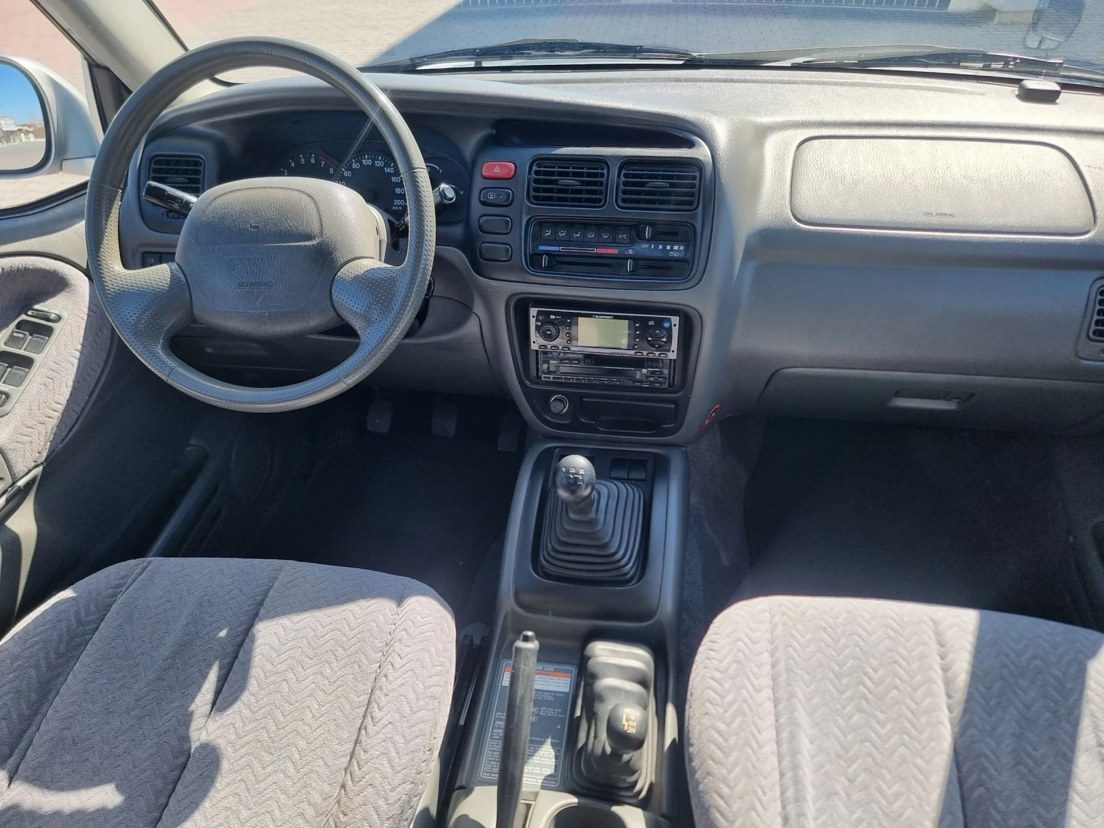 Suzuki Grand vitara 2.5, снимка 9 - Автомобили и джипове - 53813213