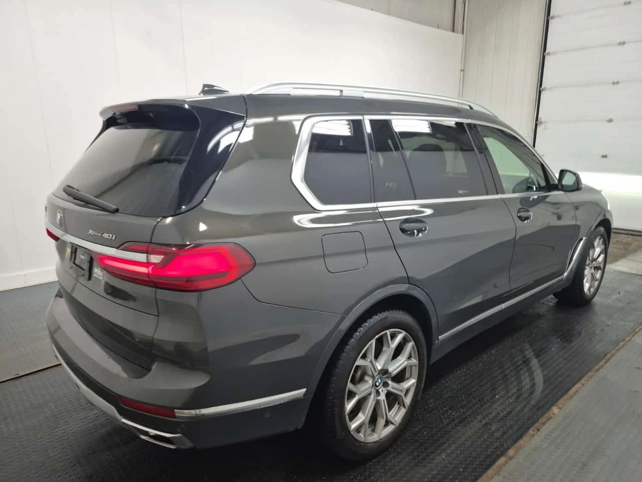 BMW X7 XDRIVE40I | МАСАЖ | PANO | H/K | HUD | KEYLESS | , снимка 3 - Автомобили и джипове - 53928213