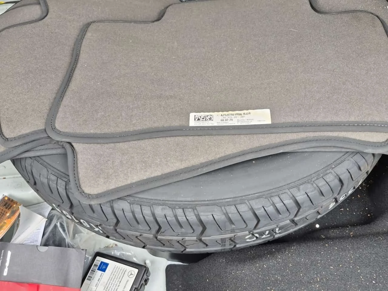 Mercedes-Benz GLC 43 AMG BURMESTER * PANO * KEYLESS *  ПОДГРЕВИ * CARFAX, снимка 15 - Автомобили и джипове - 54569239
