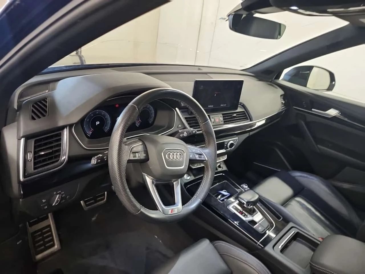Audi Q5 TECHNIK/ДИСТРОНИК/360/ПАНО/S/CARFAX/ФИНАНСИРАНЕ, снимка 10 - Автомобили и джипове - 54684085
