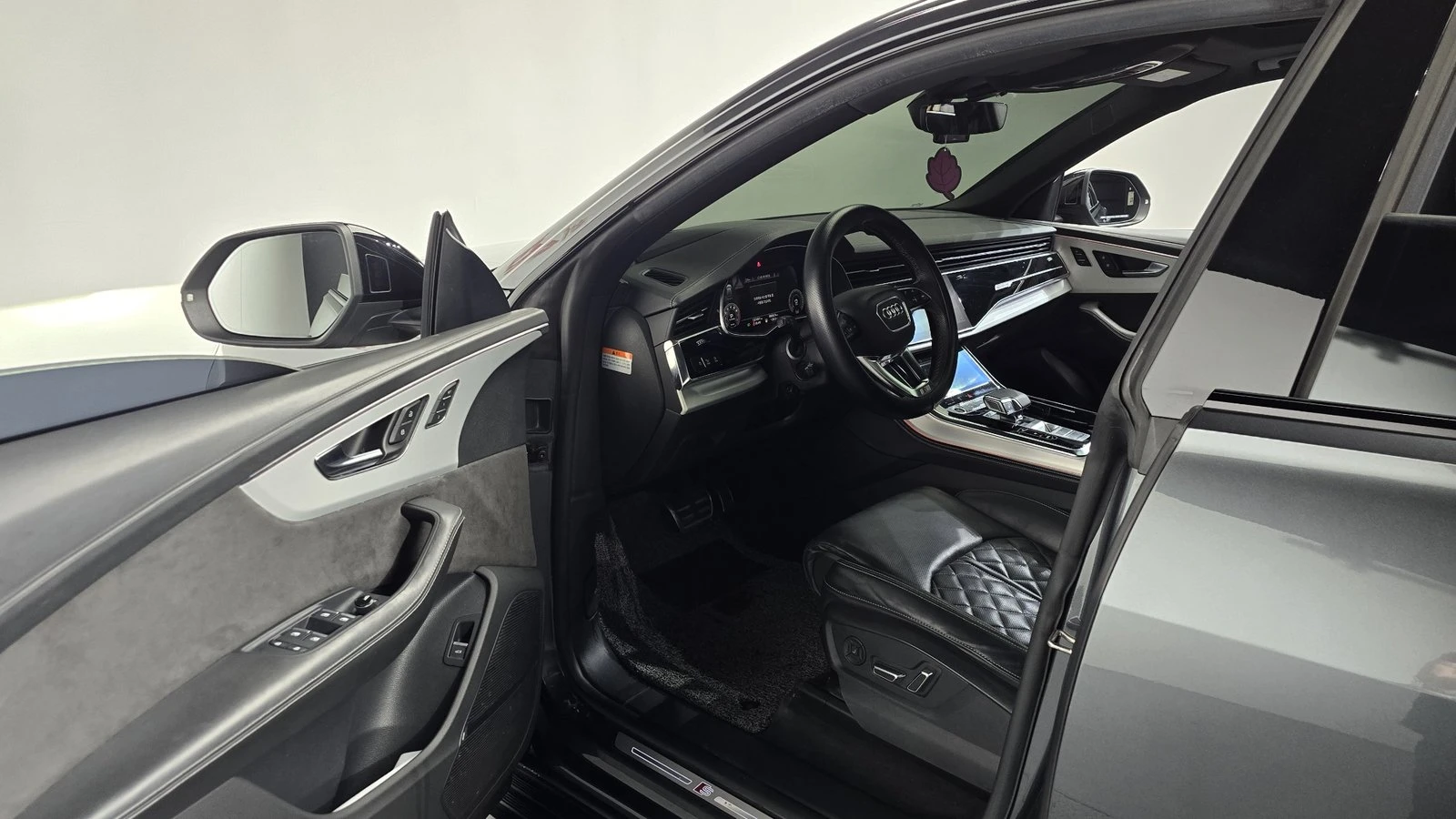 Audi Q8 55 TFSI quattro* ���* �����* HUD* 360* ������ ���� | Mobile.bg � ����������� 10