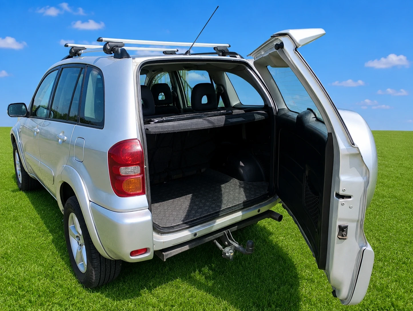 Toyota Rav4, снимка 3 - Автомобили и джипове - 55730471
