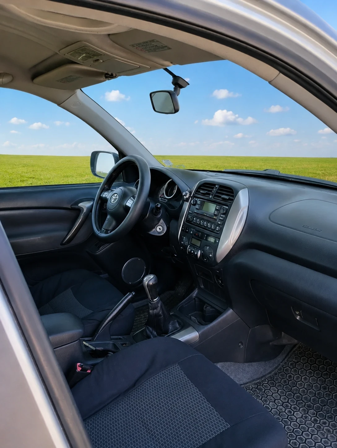 Toyota Rav4, снимка 6 - Автомобили и джипове - 55730471