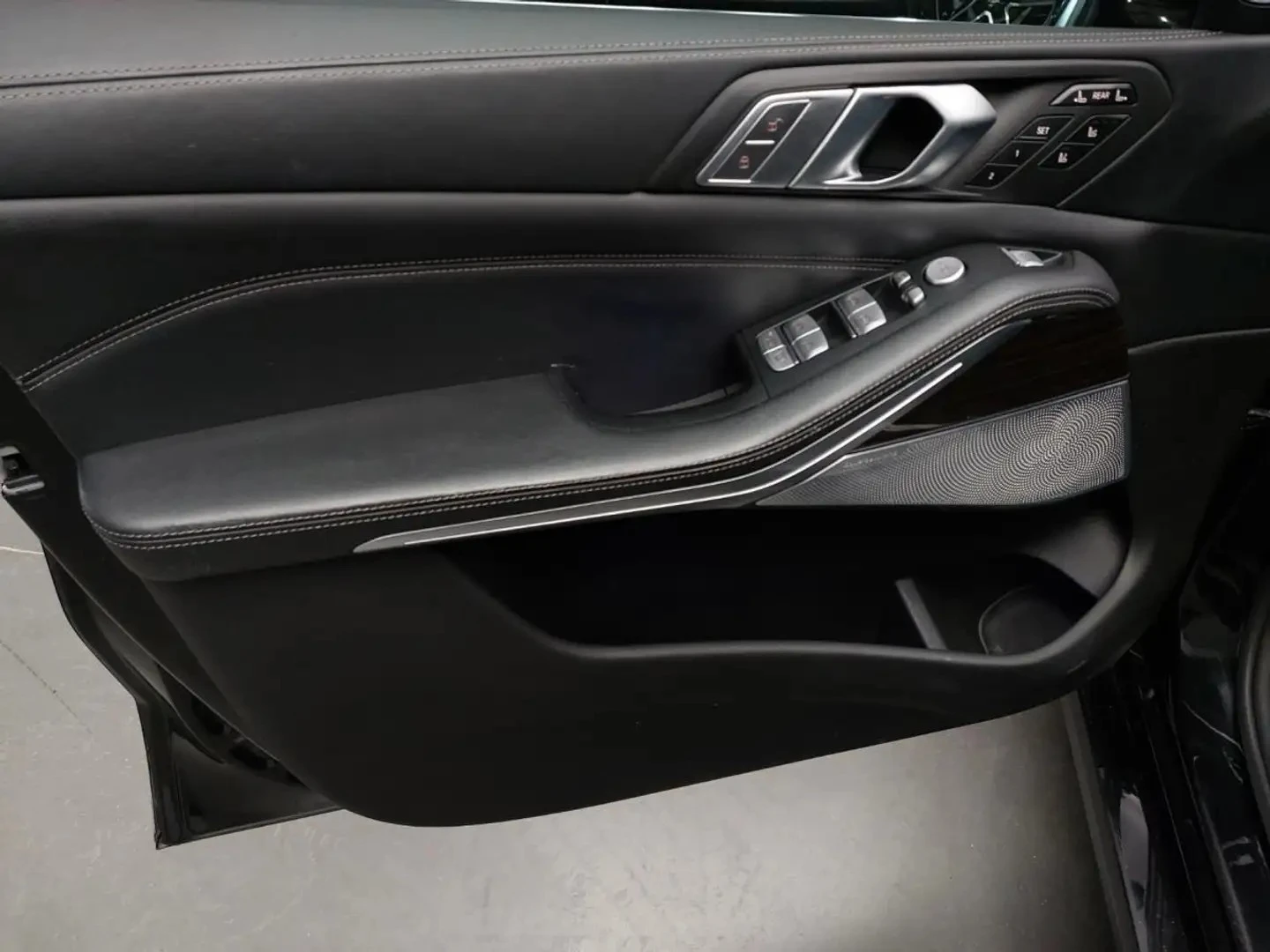 BMW X7 xDrive50i* FULLPPF* Bowers&Wilkins, снимка 12 - Автомобили и джипове - 55848039