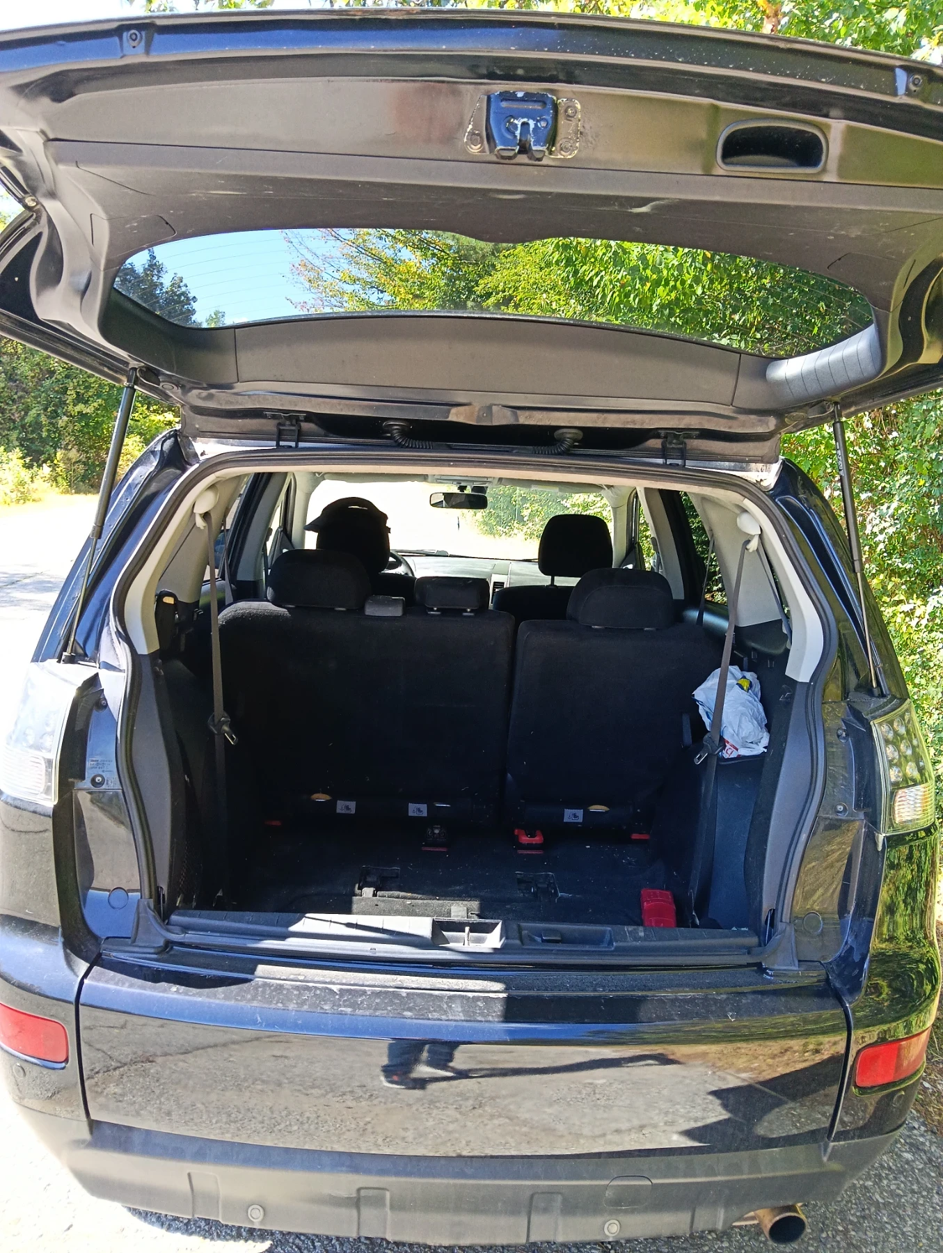 Mitsubishi Outlander, снимка 9 - Автомобили и джипове - 56083932