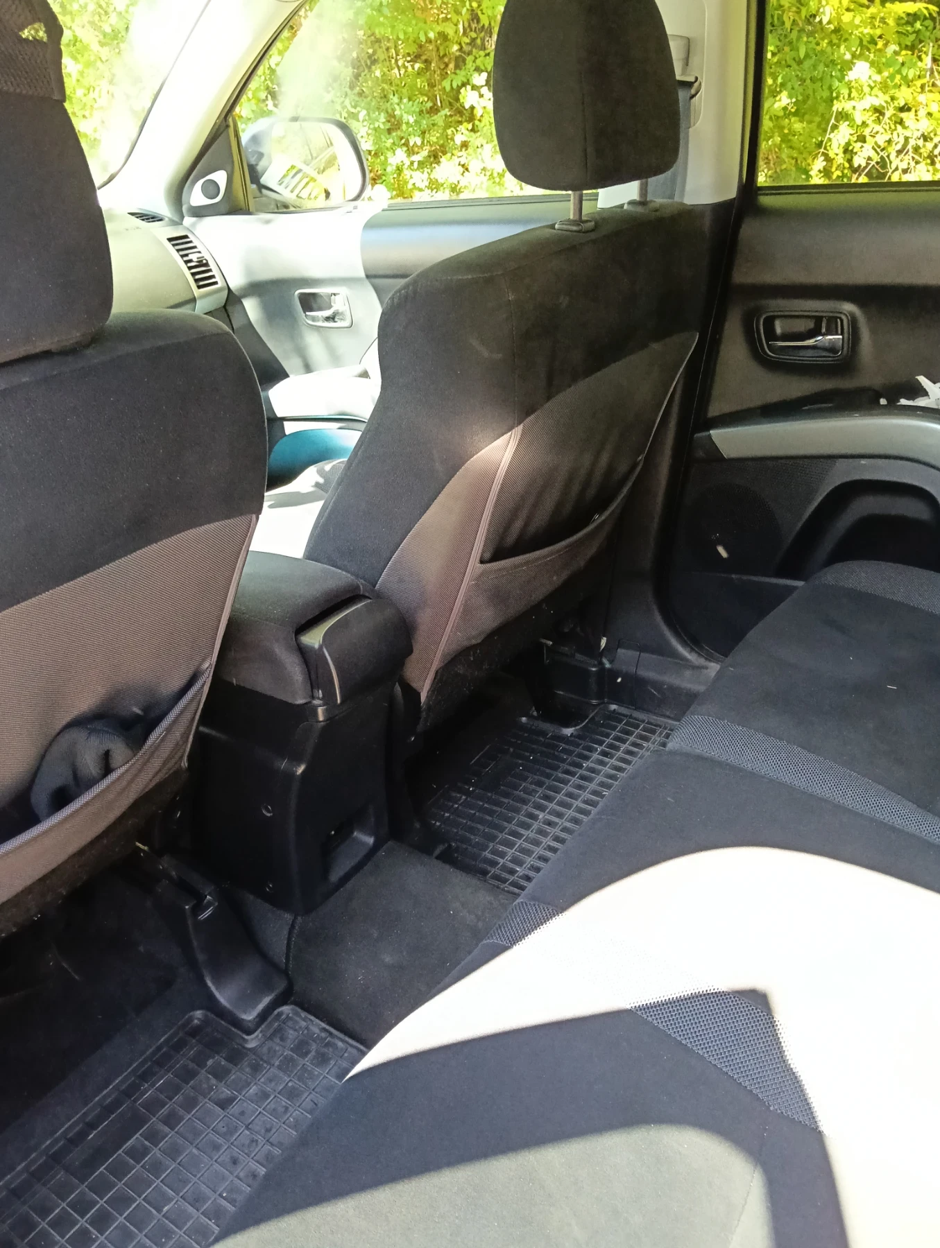 Mitsubishi Outlander, снимка 7 - Автомобили и джипове - 56083932