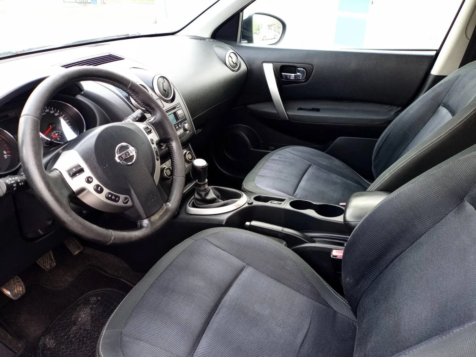 Nissan Qashqai, снимка 3 - Автомобили и джипове - 56131806
