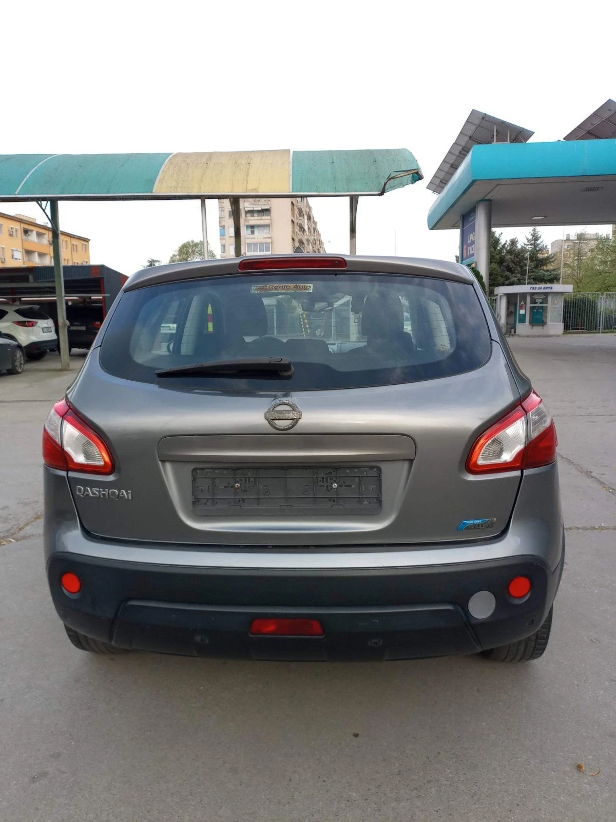 Nissan Qashqai, снимка 4 - Автомобили и джипове - 56131806