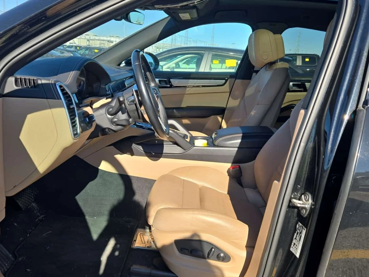 Porsche Cayenne * PLATINUM EDITION * CARFAX * , снимка 6 - Автомобили и джипове - 56683075