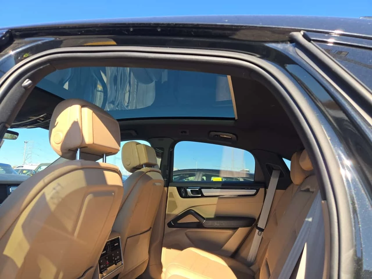 Porsche Cayenne * PLATINUM EDITION * CARFAX * , снимка 11 - Автомобили и джипове - 56683075