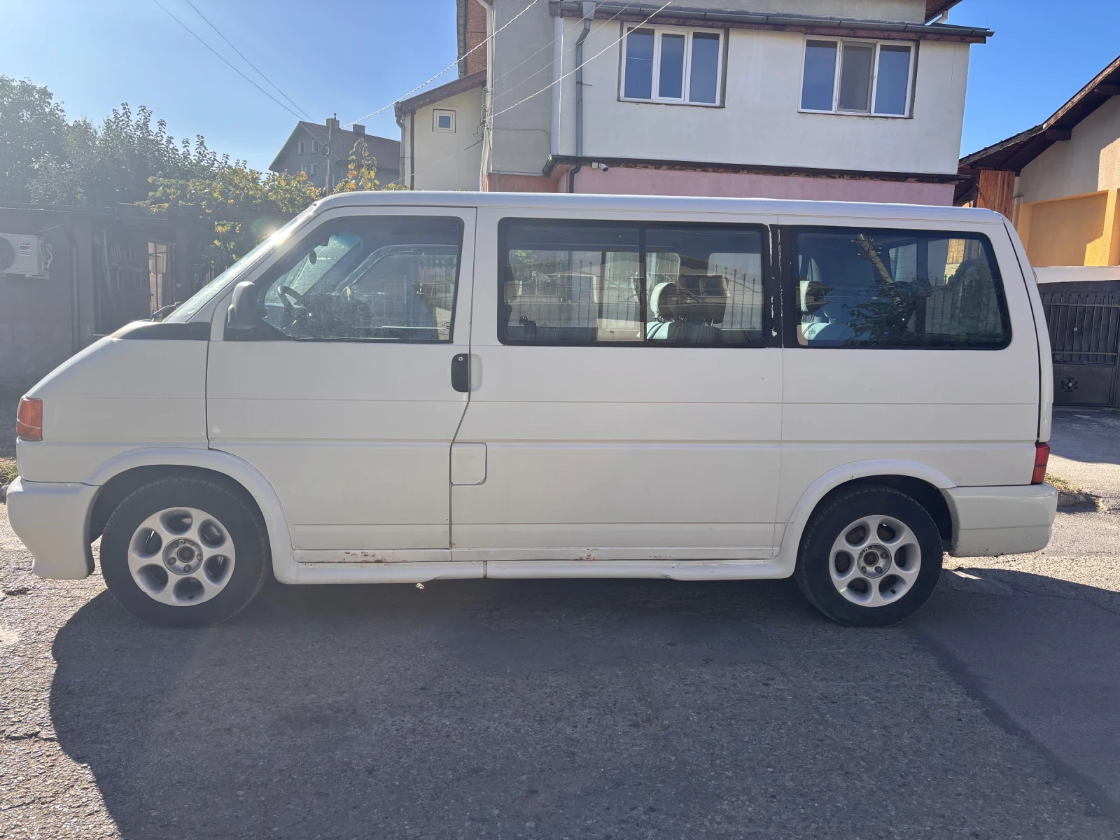VW Caravelle 2.4 - изображение 2