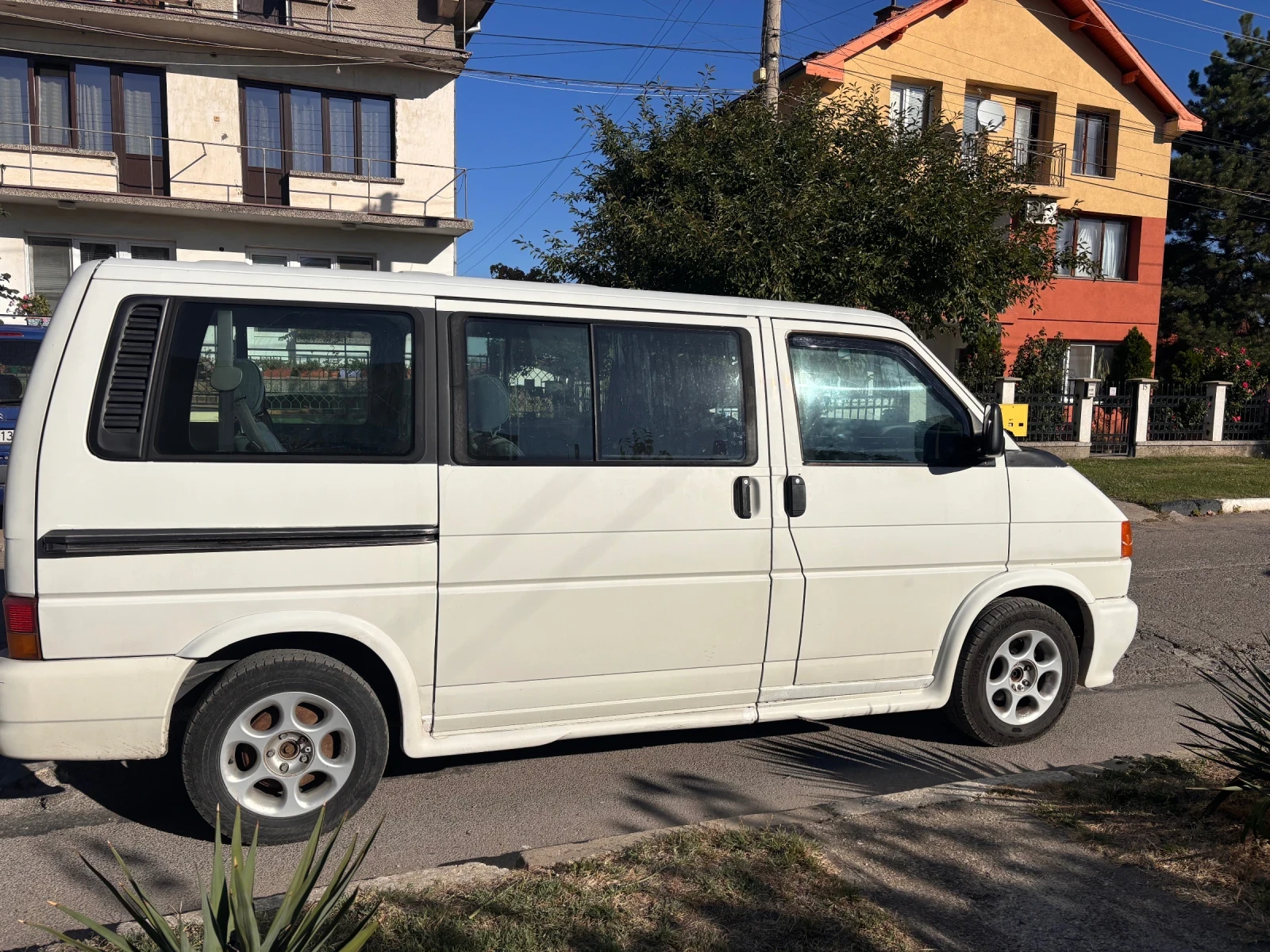 VW Caravelle 2.4 - изображение 4