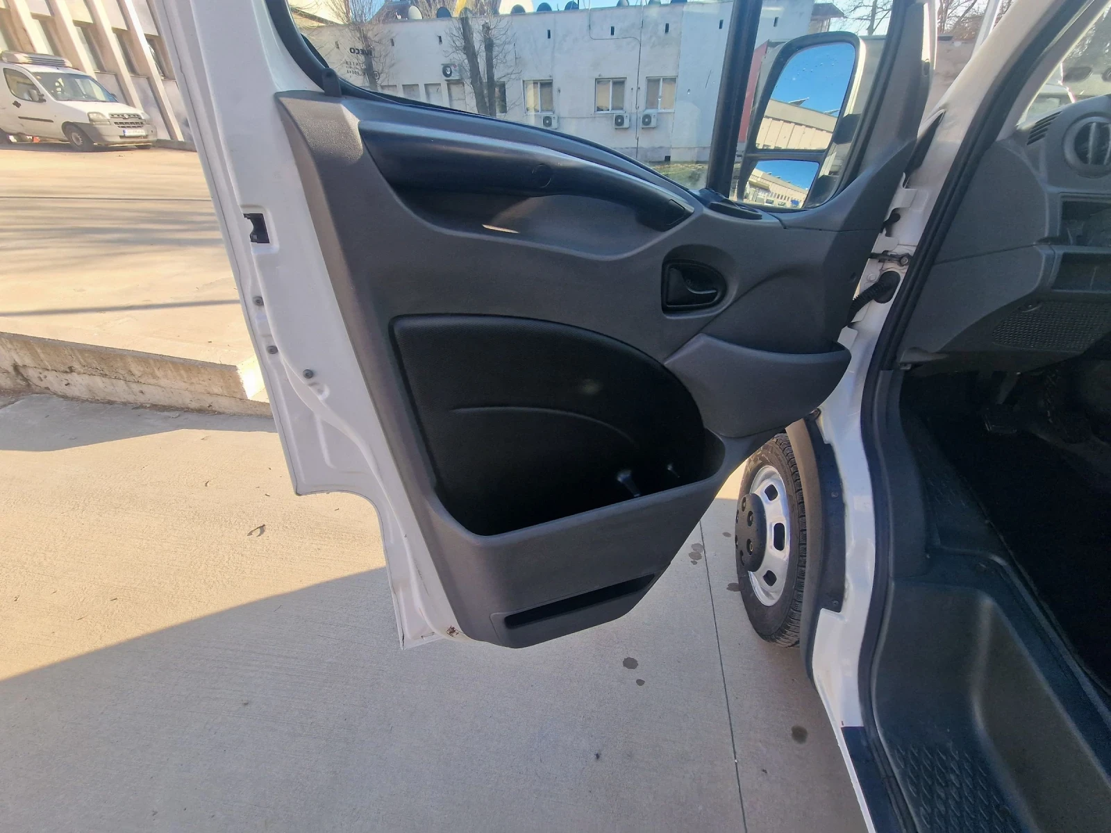 Iveco 35c15 ����� 3.0HPI  4.30� | Mobile.bg � ����������� 17