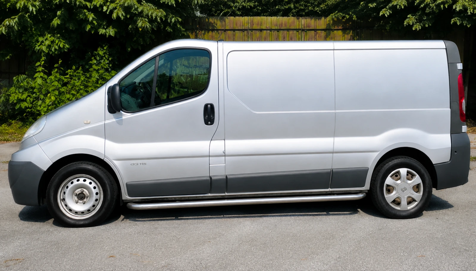 Renault Trafic 2.0 dCi, снимка 3 - Бусове и автобуси - 55705991