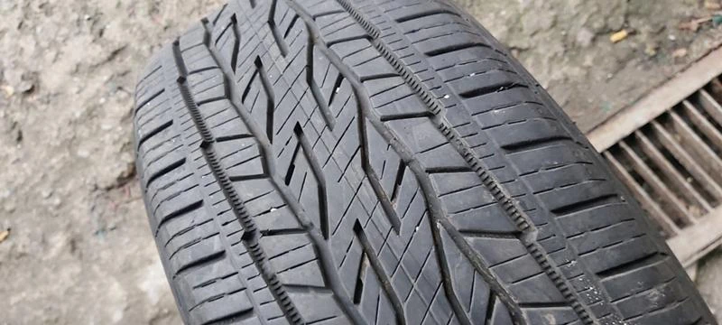 Гуми Всесезонни 225/55R18, снимка 4 - Гуми и джанти - 35608275