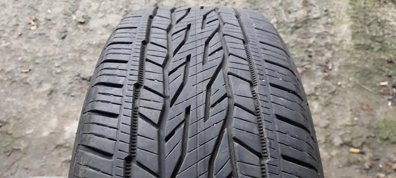 Гуми Всесезонни 225/55R18, снимка 1 - Гуми и джанти - 35608275